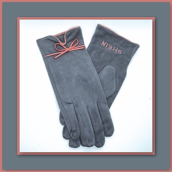 3/$10, 5/$15 - SHEIN Gray Suedette Touchscreen Gloves - Picture 2 of 5